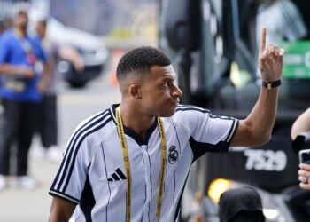 Mbappé retira su demanda por acoso contra el PSG, pero mantiene su reclamación salarial