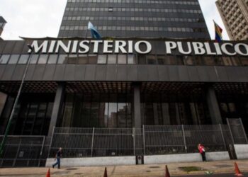 Un policía regional en Venezuela es acusado de supuesto "trato inhumano" contra un hombre