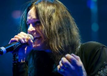 Ozzy Osbourne, cantante de Black Sabbath, muere a los 76 años