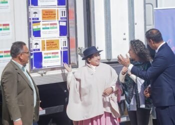 Bolivia recibe 300.000 vacunas de India para luchar contra la epidemia de sarampión