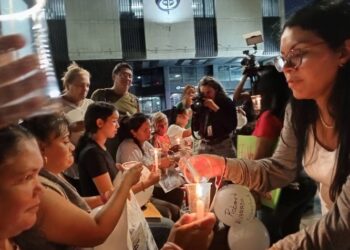 Madres de presos políticos realizaron vigilia frente a la sede del Ministerio Público (+Fotos)