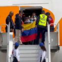Venezuela recibe un vuelo con 213 migrantes deportados desde Estados Unidos