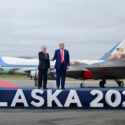 Trump y Putin comienzan su reunión con sus delegaciones a puerta cerrada (+Video)