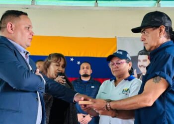Alcalde de Santa Ana fue juramentado ante el concejo municipal