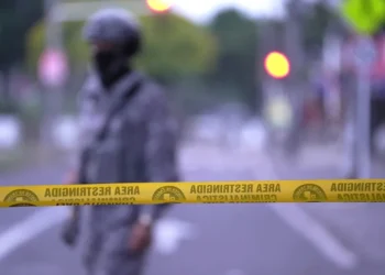 El conflicto marca la campaña electoral en Colombia mientras avanzan las pesquisas de los atentados