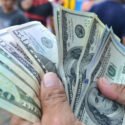 Precio del dólar aumentó 165 % en lo que va de año