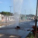 Nueva rotura de la tubería que da agua a Playa Grande afecta la circulación y el abastecimiento