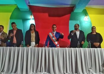 Alcalde de Mejía tomó posesión del cargo en un acto masivo realizado en San Antonio del Golfo