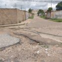 Voz Comunitaria | Habitantes del barrio La Cruz de San Mateo solicitan recuperación de las calles (+Fotos)