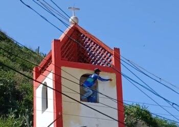 Asociación de Sardineros y Alcaldía de Arismendi realizaron labores de arreglo en iglesia de El Morro