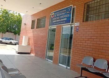 Joven perdió la vida al chocar su moto contra una pared en Barcelona 