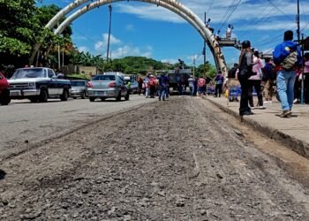 Sucre | Iniciaron plan de asfaltado en parroquias de Bermúdez