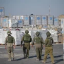 Más de 100 ONG revelan que Israel no les dejó entregar ni un camión de ayuda en Gaza