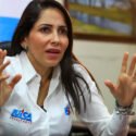 Luisa González dice que buscan ligarla al Cartel de los Soles en Ecuador para encarcelarla
