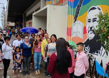 Pedro Salazar fue recordado con un homenaje y un mural en el pórtico del ateneo de Carúpano