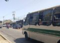 Usuarios: La mayoría de los transportistas cobran Bs 30 en vez de Bs 25