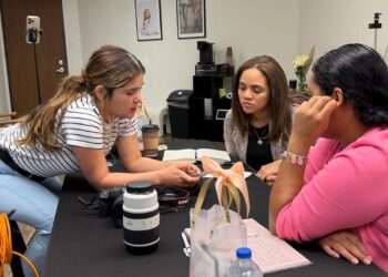 Brillan los Instantes: Nataly Castillo revoluciona Houston con sus cursos de Fotografía Básica