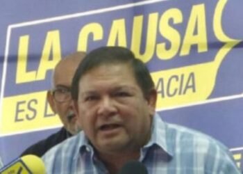 Andrés Velásquez dice que "nueva oposición" colabora con Nicolás Maduro