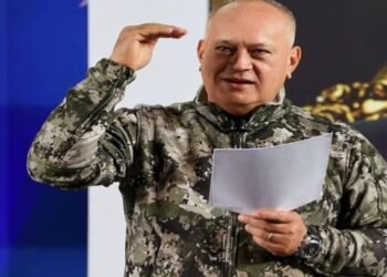 Gobierno venezolano informa sobre el arresto de doce personas, ocho de ellas colombianas