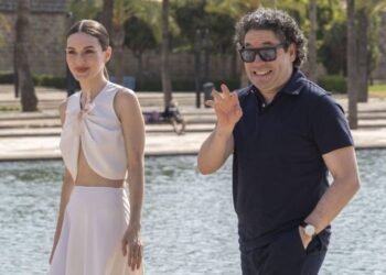 María Valverde y Gustavo Dudamel ilustran el "poder transformador" de la música