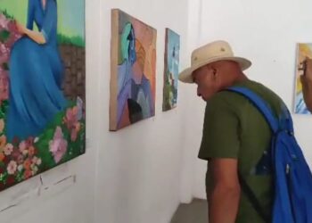 Pintora Gladys Villasmil expone “Reflejos del alma” en el Ateneo Luis Mariano Rivera de Carúpano