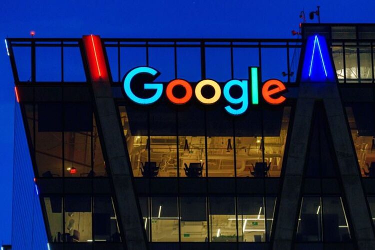 Google lanza modelo de IA que hace sombra a Photoshop y Adobe lo incluye en su ecosistema