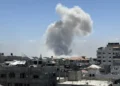 Israel mata a 17 palestinos, incluidos 6 niños, en tiendas de campaña en Jan Yunis