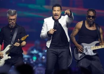 Madrid grita "Hello" al fin a Lionel Richie para vivir "toda una noche" de baladas míticas