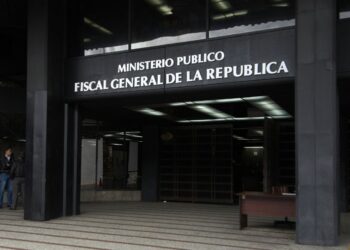 La Fiscalía venezolana acusa a ocho personas de traficar tres toneladas de droga