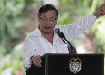Petro acusa al Gobierno peruano de haber «copado» un territorio colombiano en la Amazonía