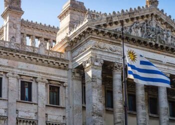 Uruguay expresa su "más firme repudio" a los atentados en Colombia