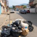 Voz Comunitaria | En la parte alta de Las Delicias anhelan mejoras en servicio del aseo urbano y asfaltado de calles