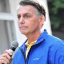 Bolsonaro tiene un cáncer de piel "precoz" pero recibe el alta y regresa a su casa-prisión