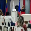 Charla informativa sobre el cáncer de mama se centró en la prevención y el diagnóstico temprano