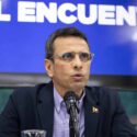 Capriles critica que se adelante la Navidad cuando el salario se hace "sal y agua"