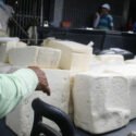 Aumento de precio del queso sorprendió a compradores del mercado porteño