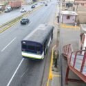 Usuarios dicen que el aumento del pasaje asfixia aún más su economía