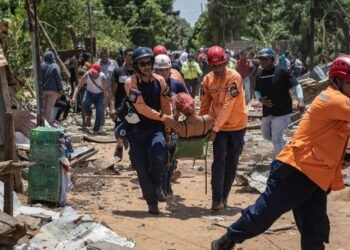Unos 23 heridos y 482 casas afectadas por explosión en fábrica de pirotecnia en Venezuela (+Fotos)