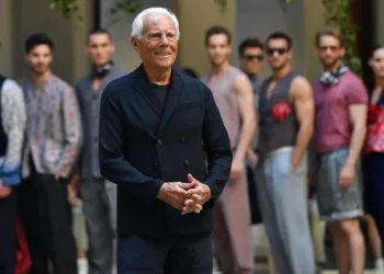 El diseñador Giorgio Armani, el "rey" de la moda italiana, murió a los 91 años