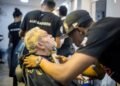 Jóvenes venezolanos labran su futuro en una nueva barbería en Venezuela (+Fotos)