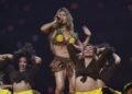 La colombiana Karol G llena de ritmo latino el descanso de la NFL en São Paulo (+Fotos)