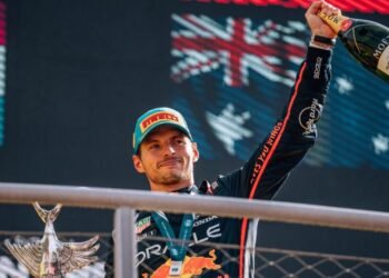 Verstappen gana en Monza, donde Alonso abandonó y Sainz acabó undécimo