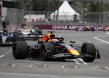 Verstappen: Ha sido un fin de semana increíble y ganar de nuevo es fantástico
