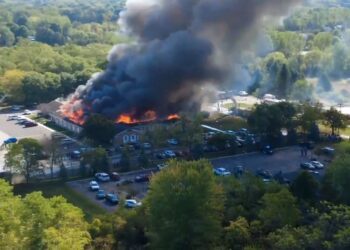 Dos muertos y ocho heridos deja el tiroteo en una iglesia en Míchigan, EE.UU.