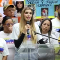 Autoridades venezolanas reciben a 300 migrantes en un vuelo procedente de Estados Unidos