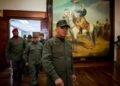 Titular de Defensa venezolano advierte que lucharán si EEUU "pone un pie" en su territorio