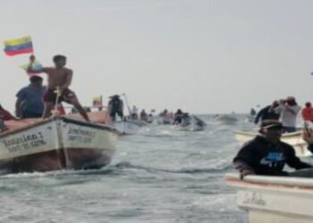 Pescadores y militares se movilizan a zona norte de Venezuela en defensa de la "soberanía"