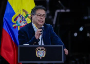 Petro acusa a EEUU de "acto de tiranía" por ataque con misiles a barcos con presunta droga