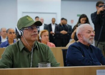 Petro dice que Colombia no prestará su territorio para una invasión a Venezuela