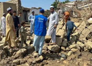 800 muertos y 2.500 los heridos por el terremoto en el este de Afganistán